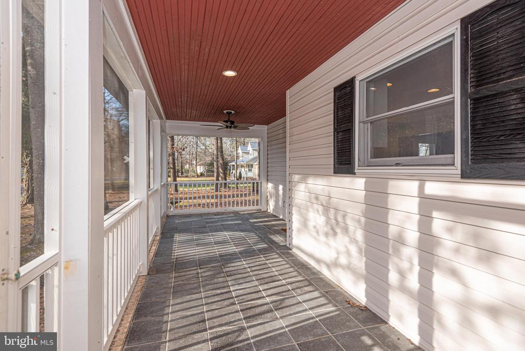 202 W MANOR DRIVE