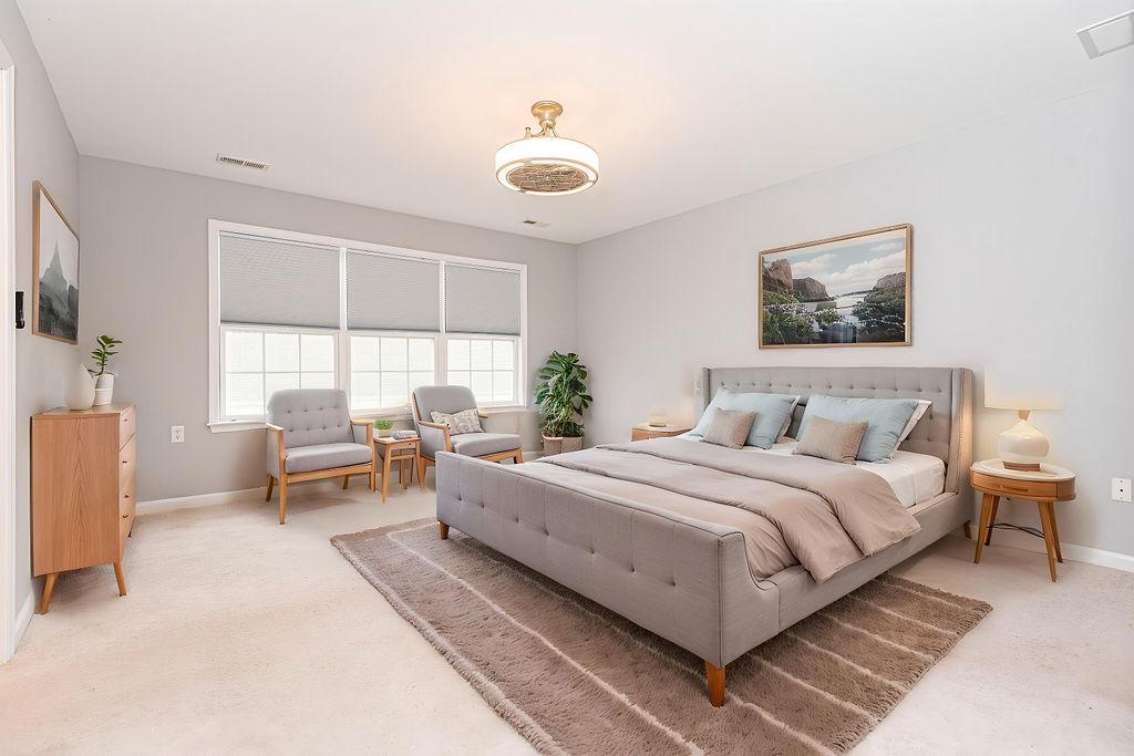 212 W BOURNE WAY