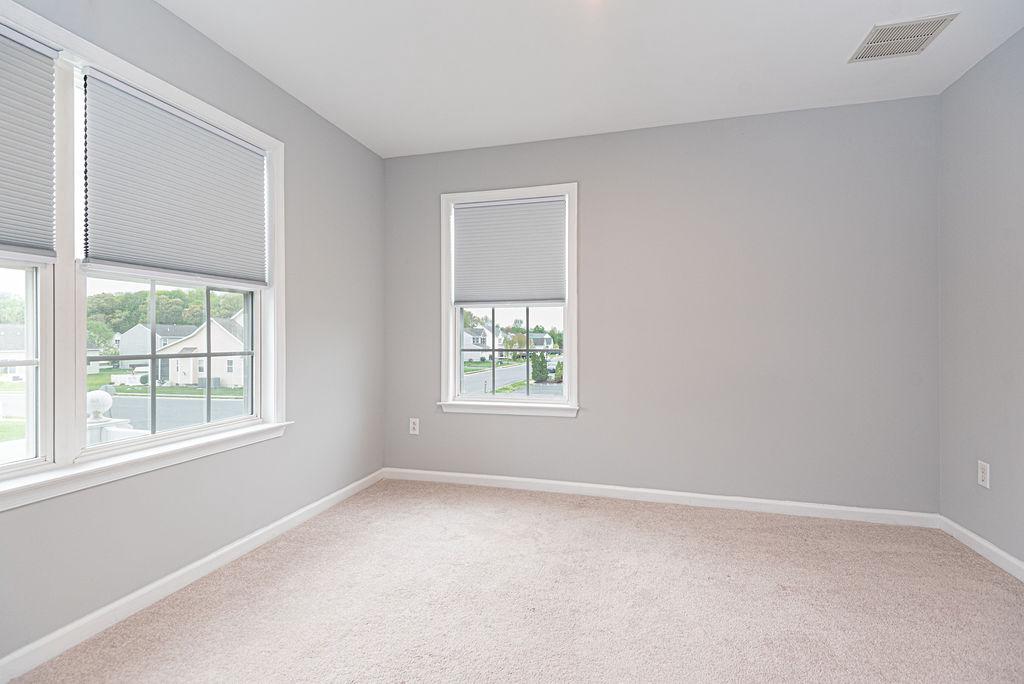 212 W BOURNE WAY