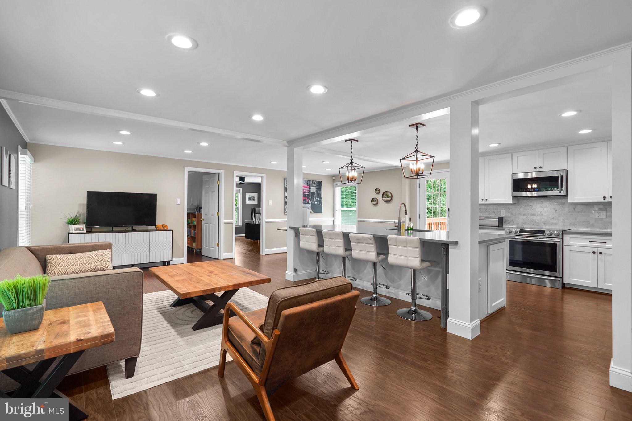 15501 RADWICK LANE