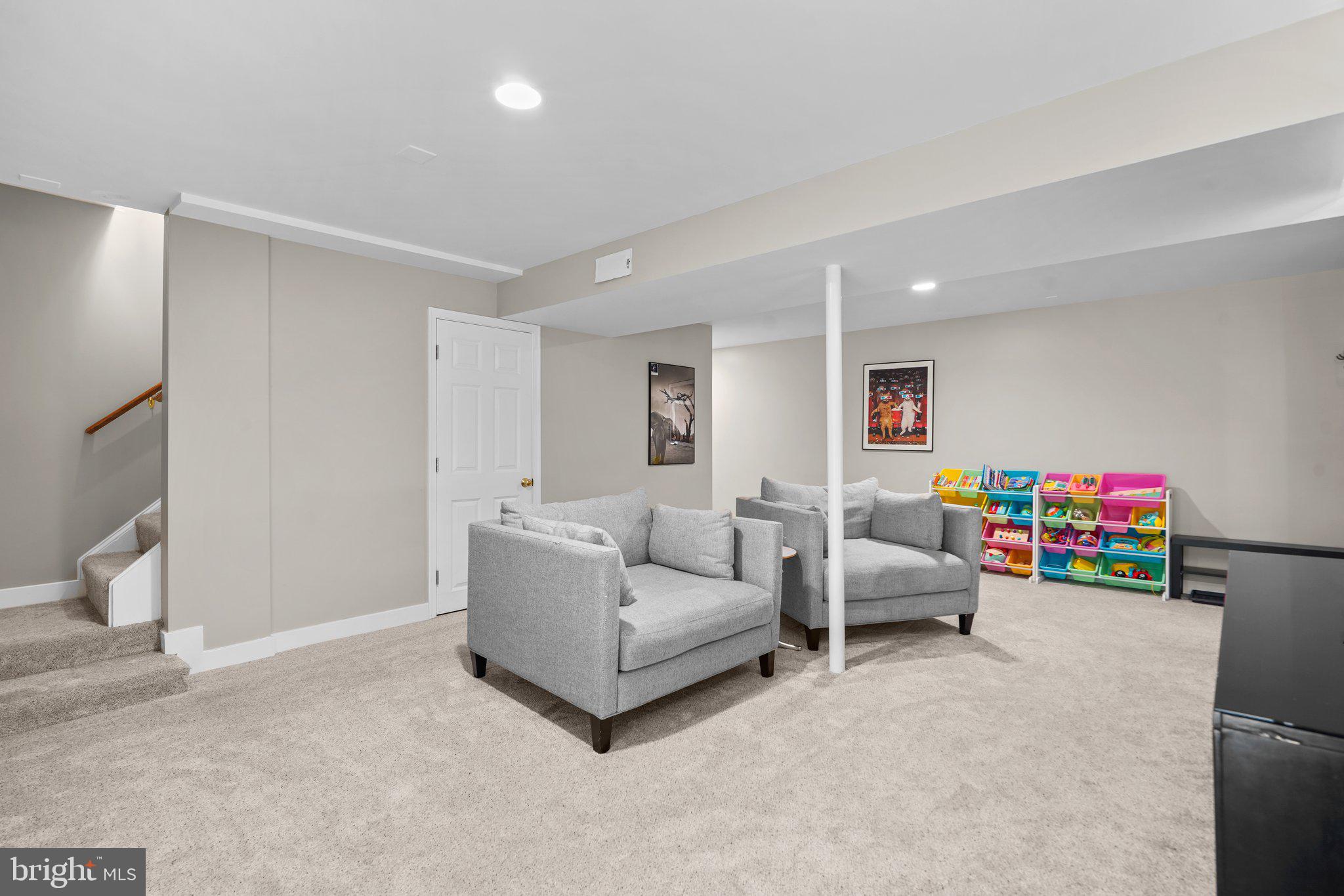 15501 RADWICK LANE