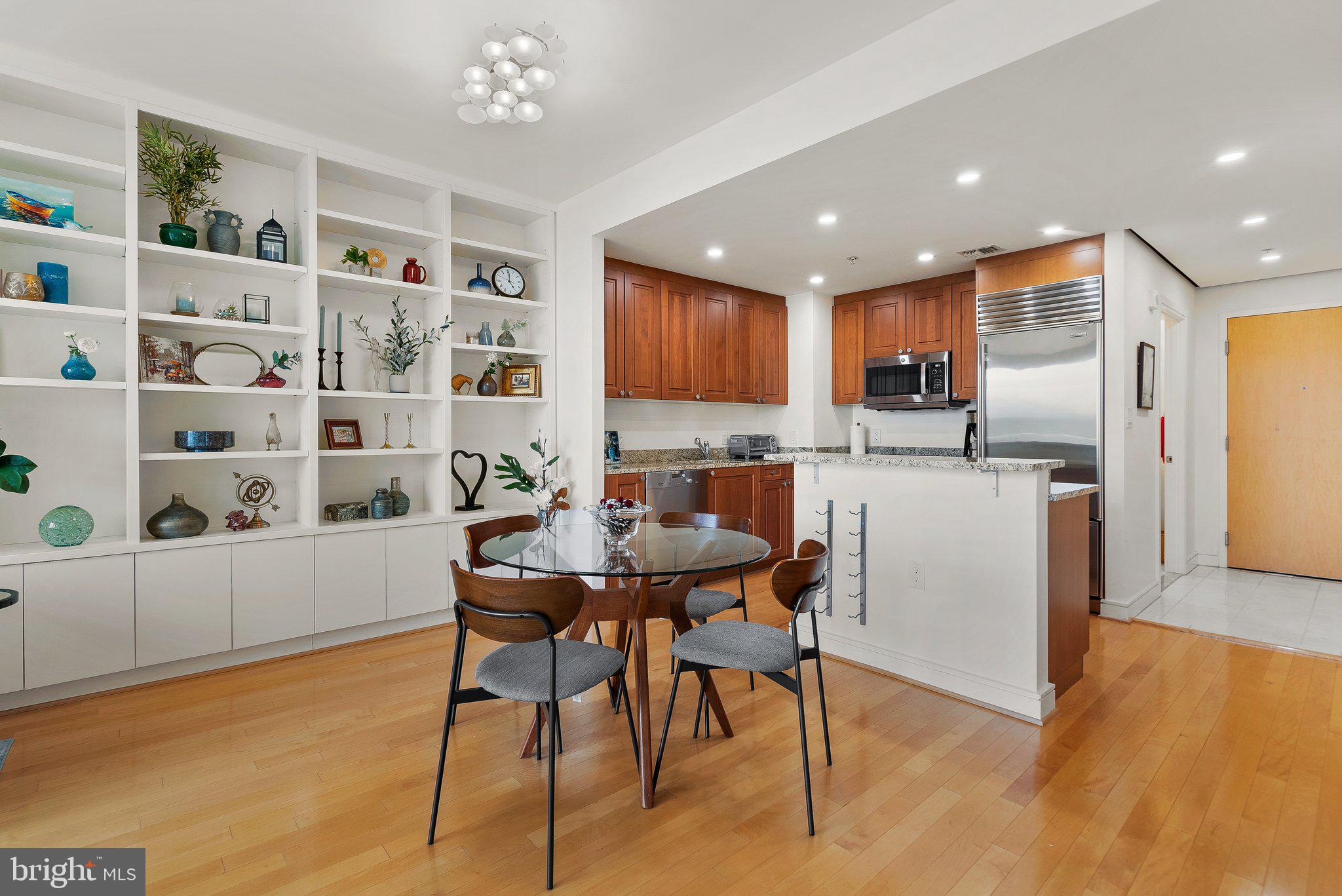 6820 Wisconsin Ave #5003