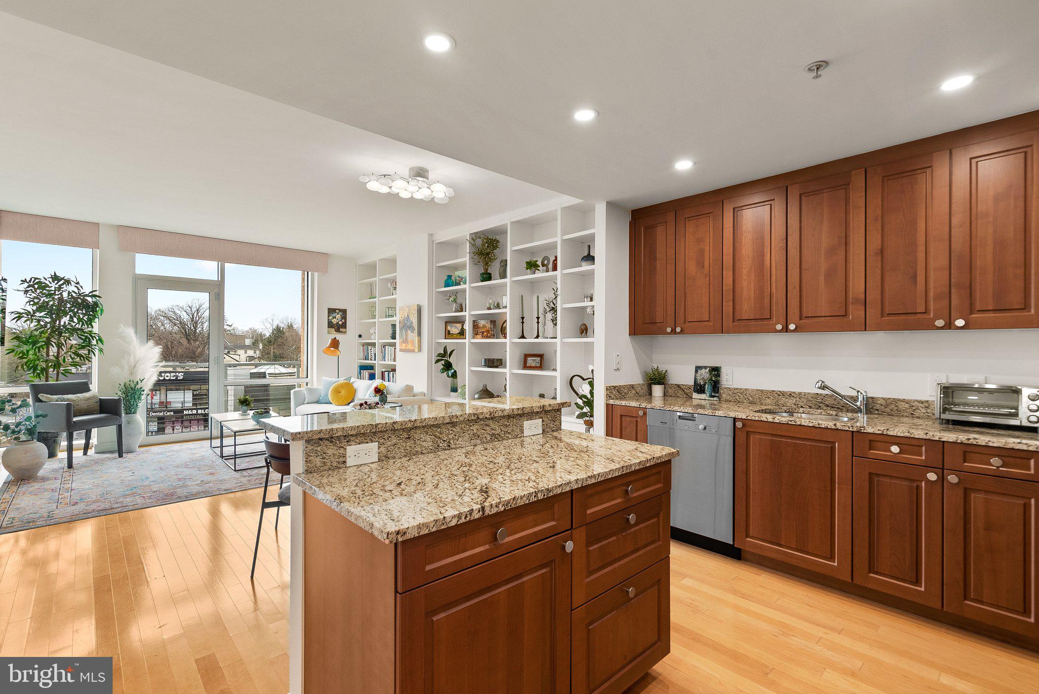6820 Wisconsin Ave #5003