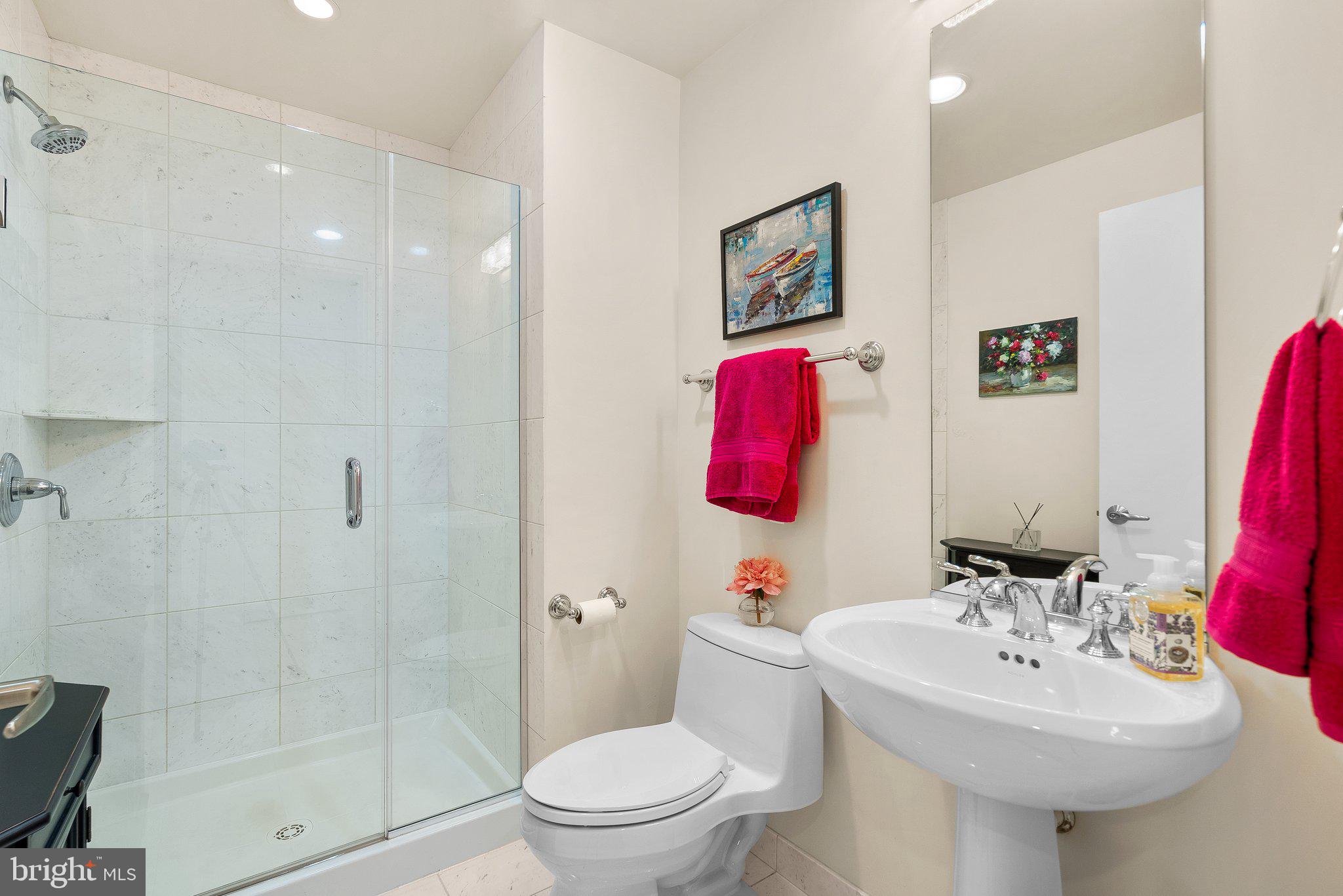 6820 Wisconsin Ave #5003