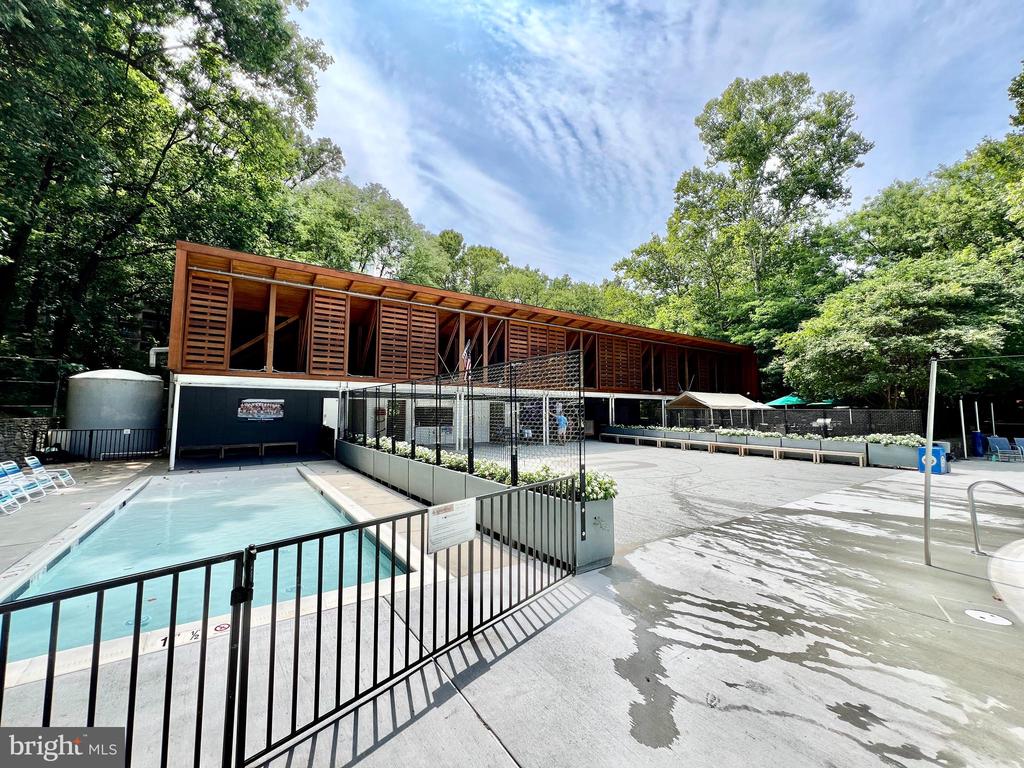 4919 Cumberland Ave