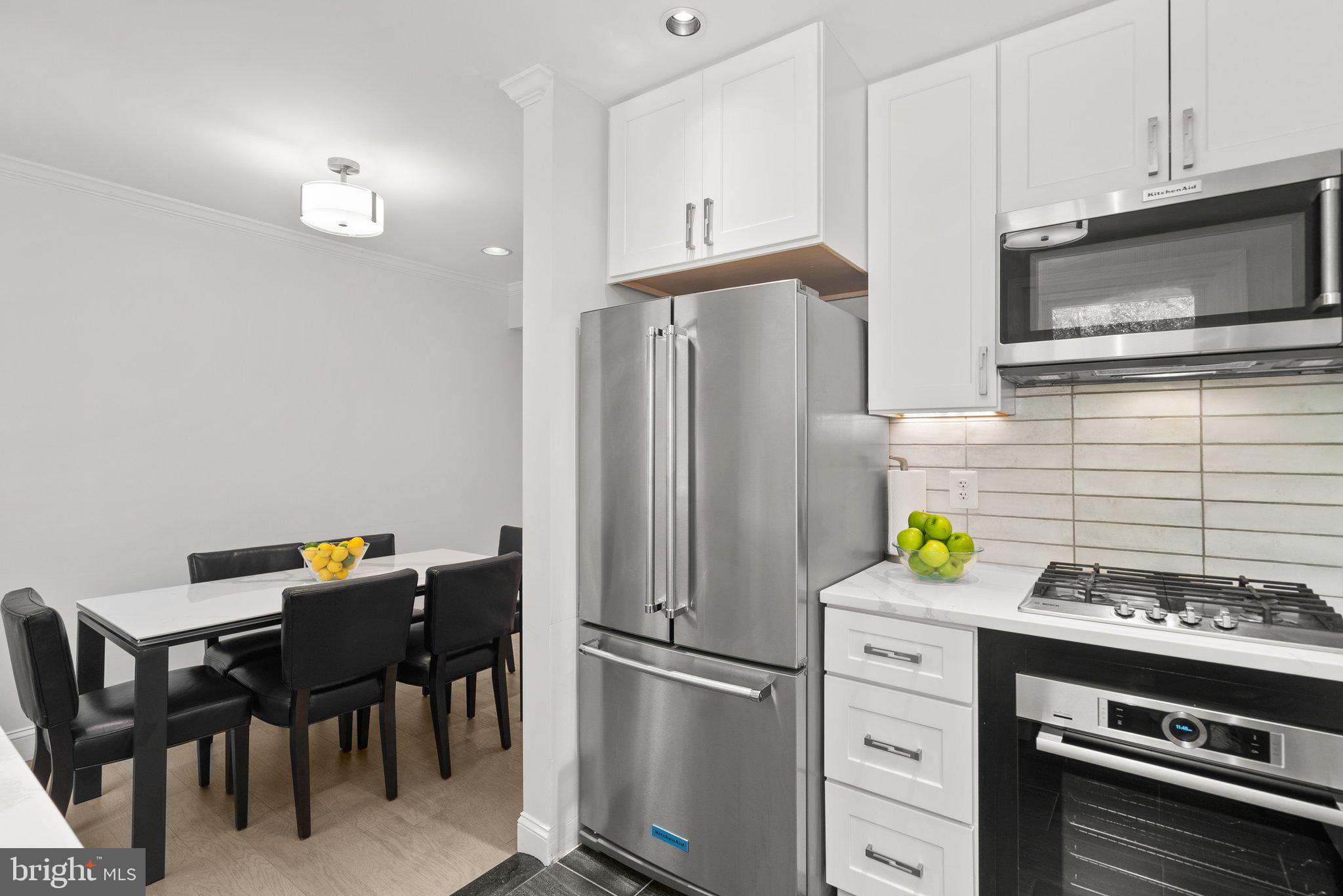4818 Chevy Chase Dr #203