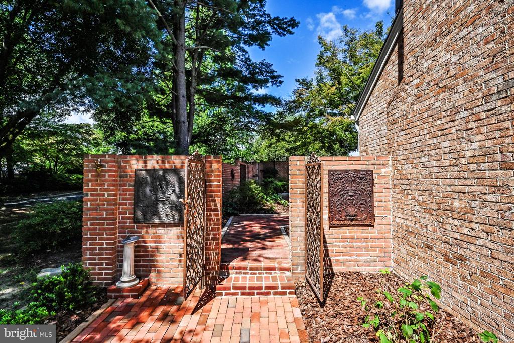 4410 Boxwood Rd