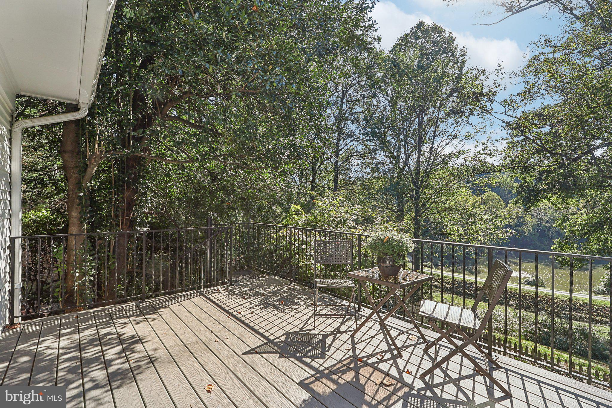 4405 Boxwood Rd