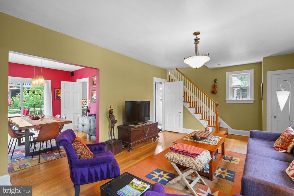 8013 GLENBROOK RD,MONTGOMERY