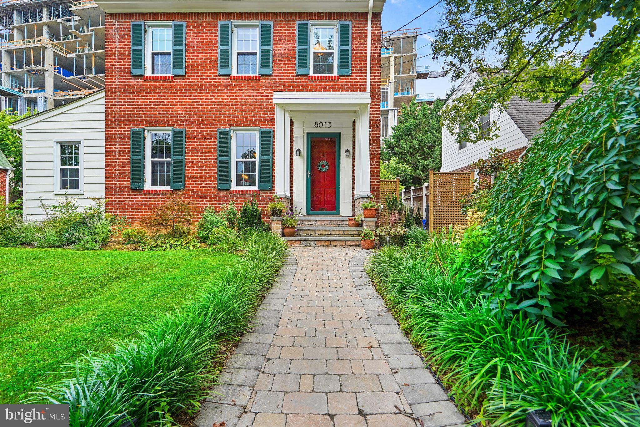 8013 GLENBROOK RD