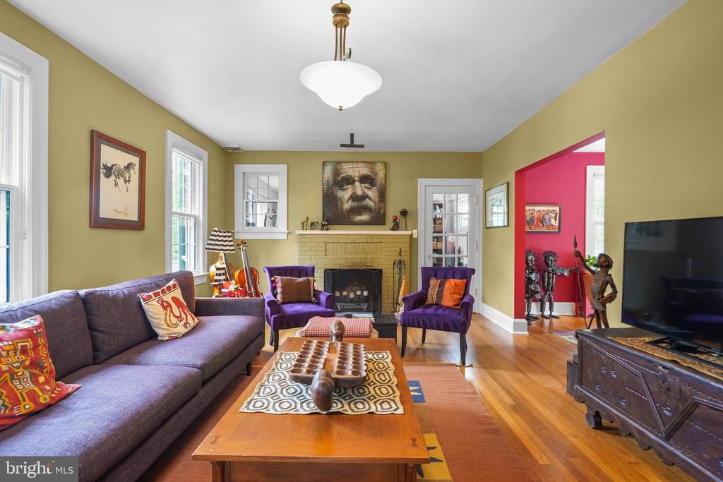 8013 GLENBROOK RD,MONTGOMERY