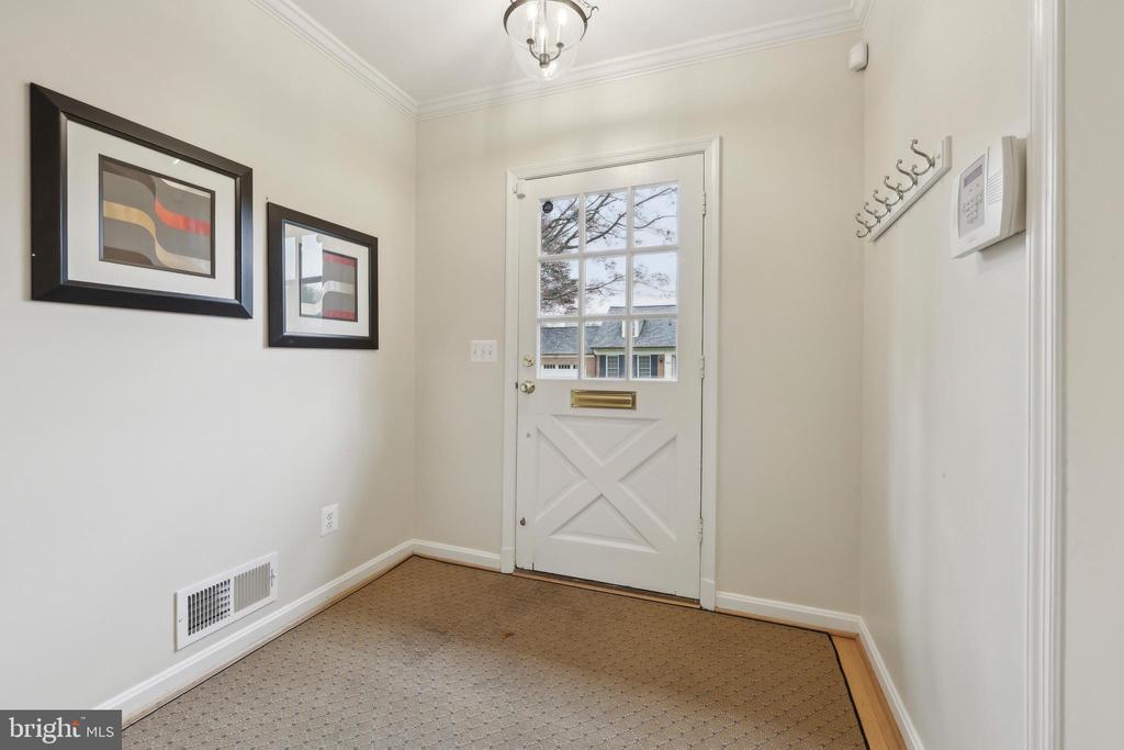 4410 Chalfont Pl