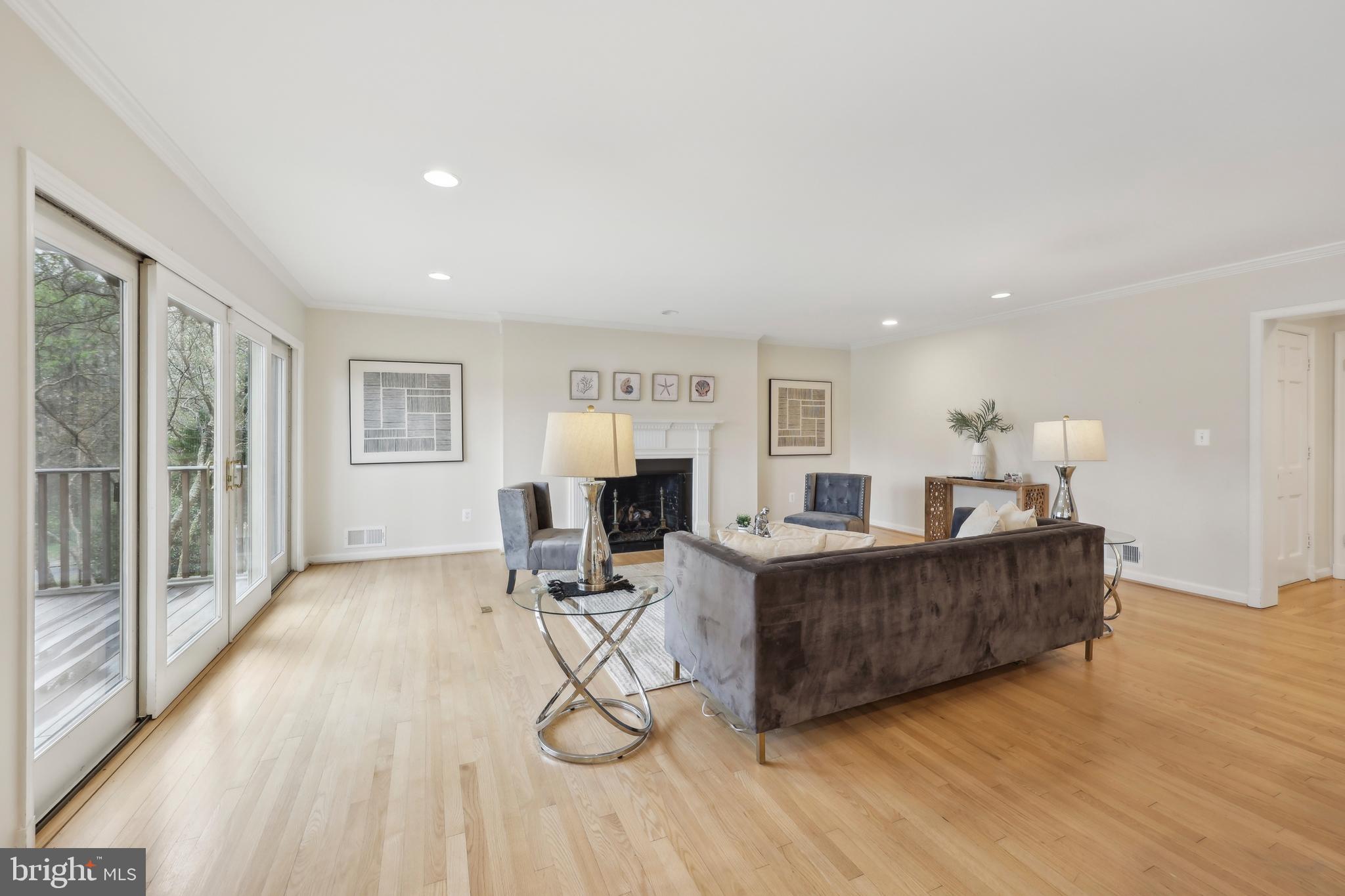 4410 Chalfont Pl
