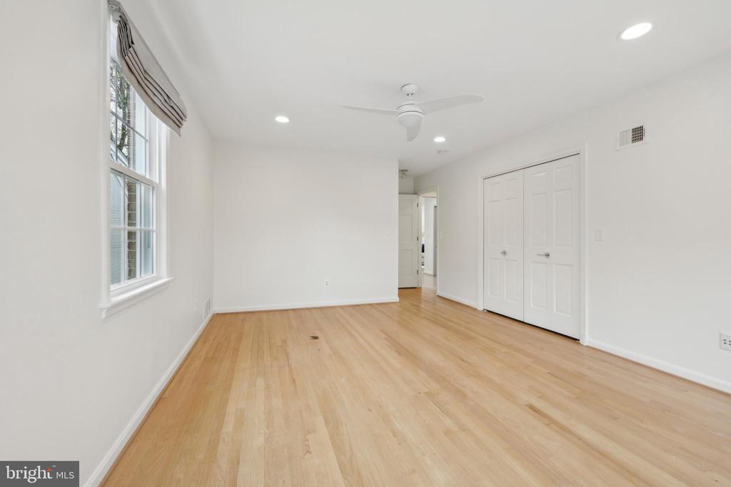 4410 Chalfont Pl