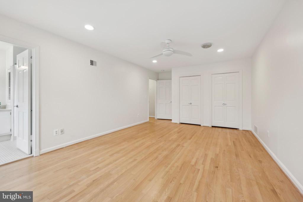 4410 Chalfont Pl