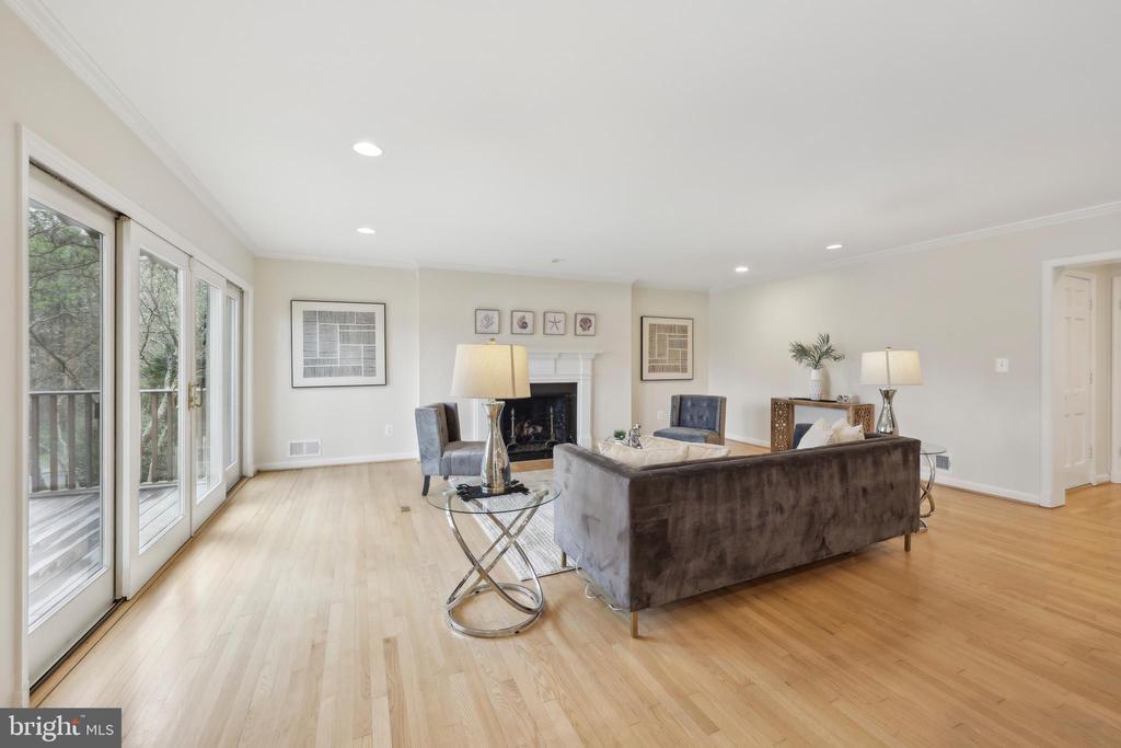 4410 Chalfont Pl