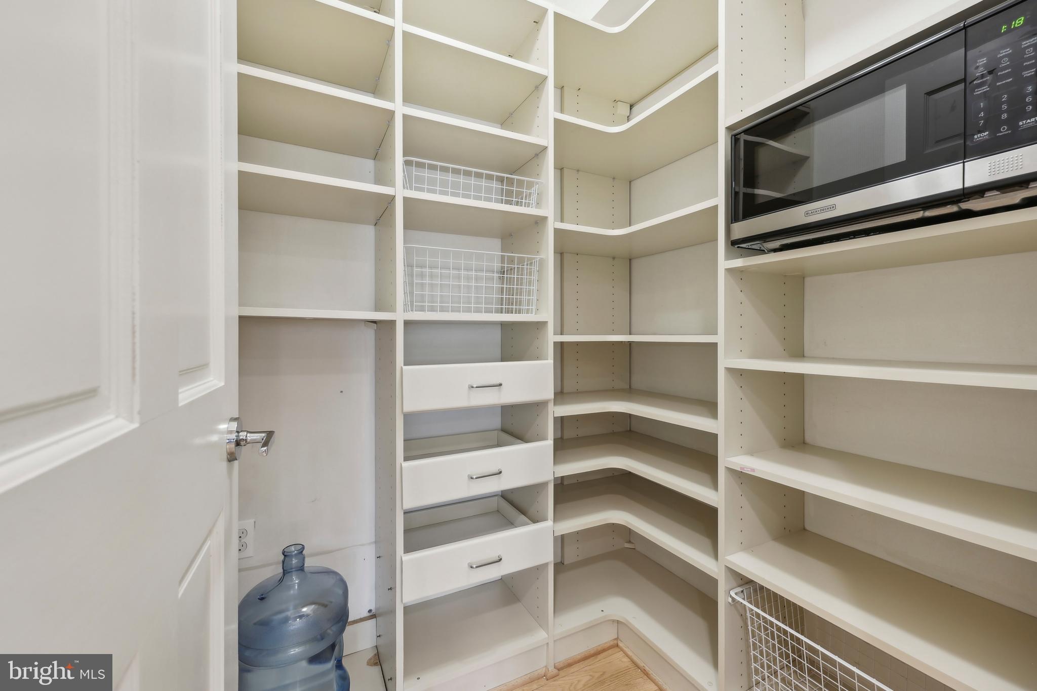 4410 Chalfont Pl