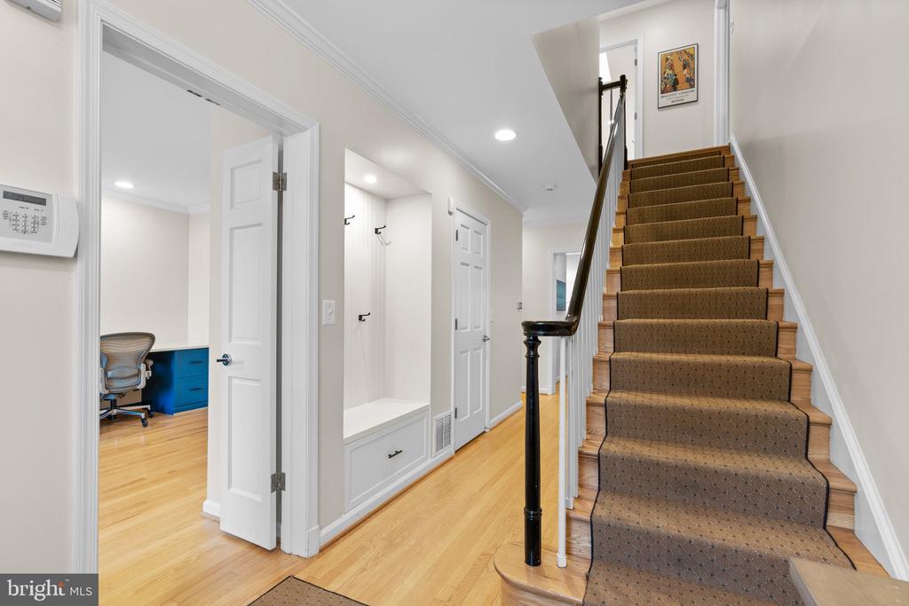 4410 Chalfont Pl