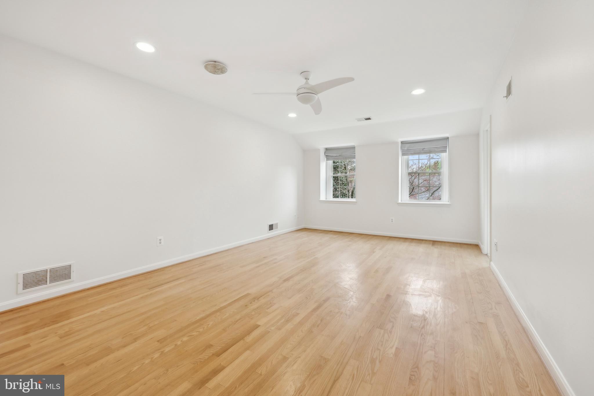 4410 Chalfont Pl