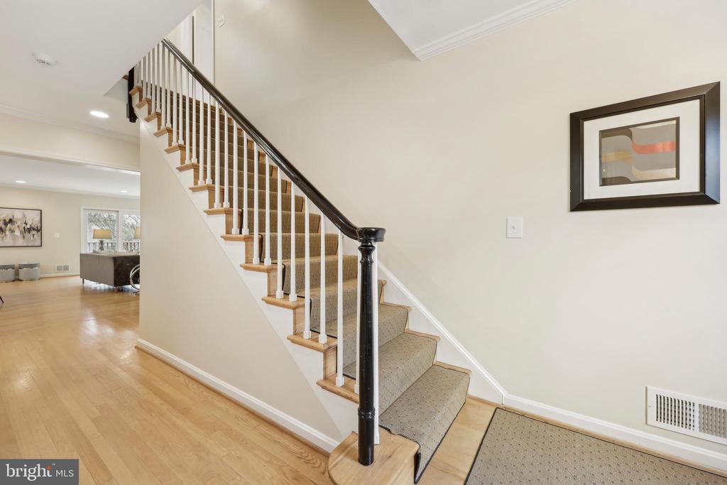 4410 Chalfont Pl