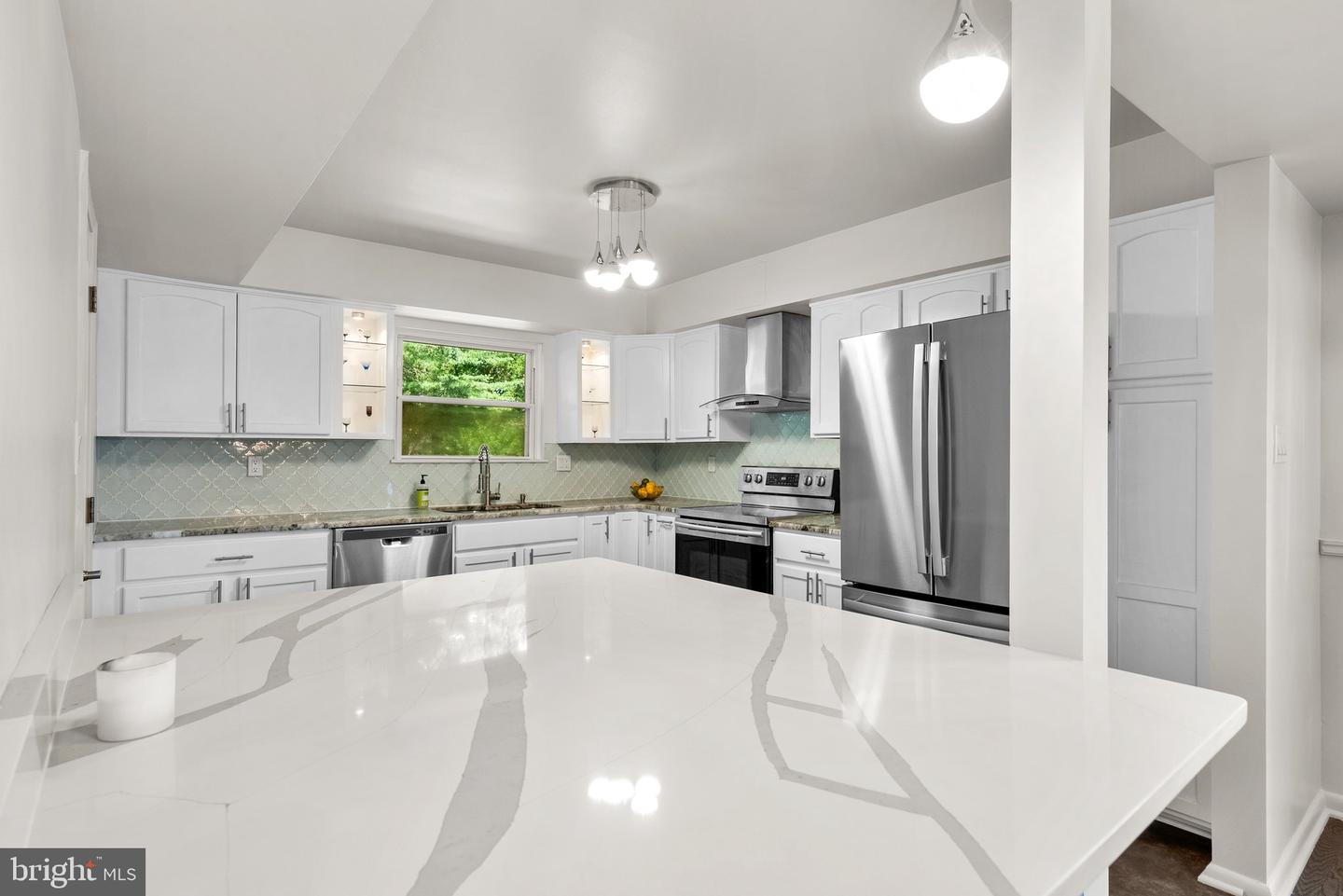 52 Anna Ct #275