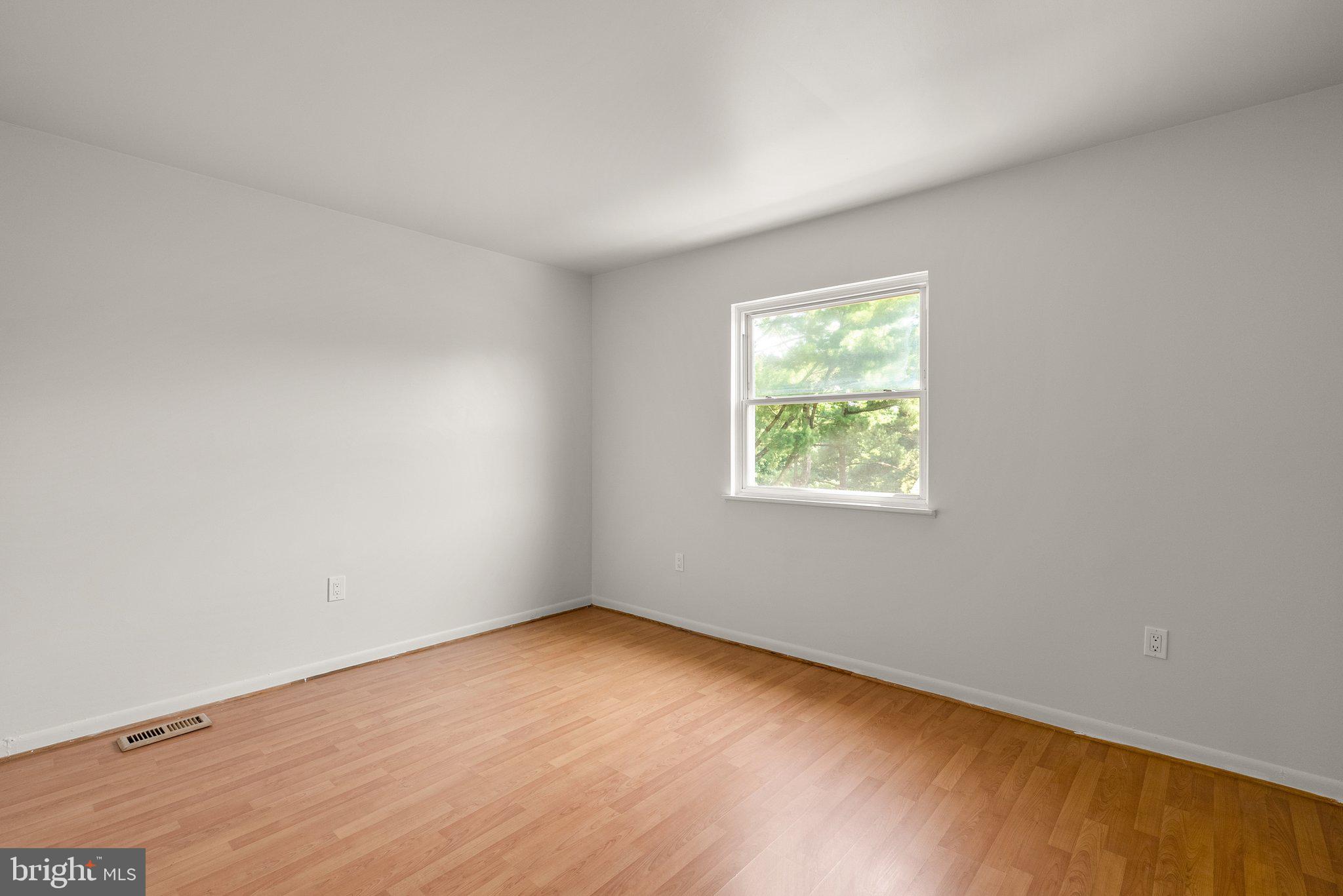 52 Anna Ct #275