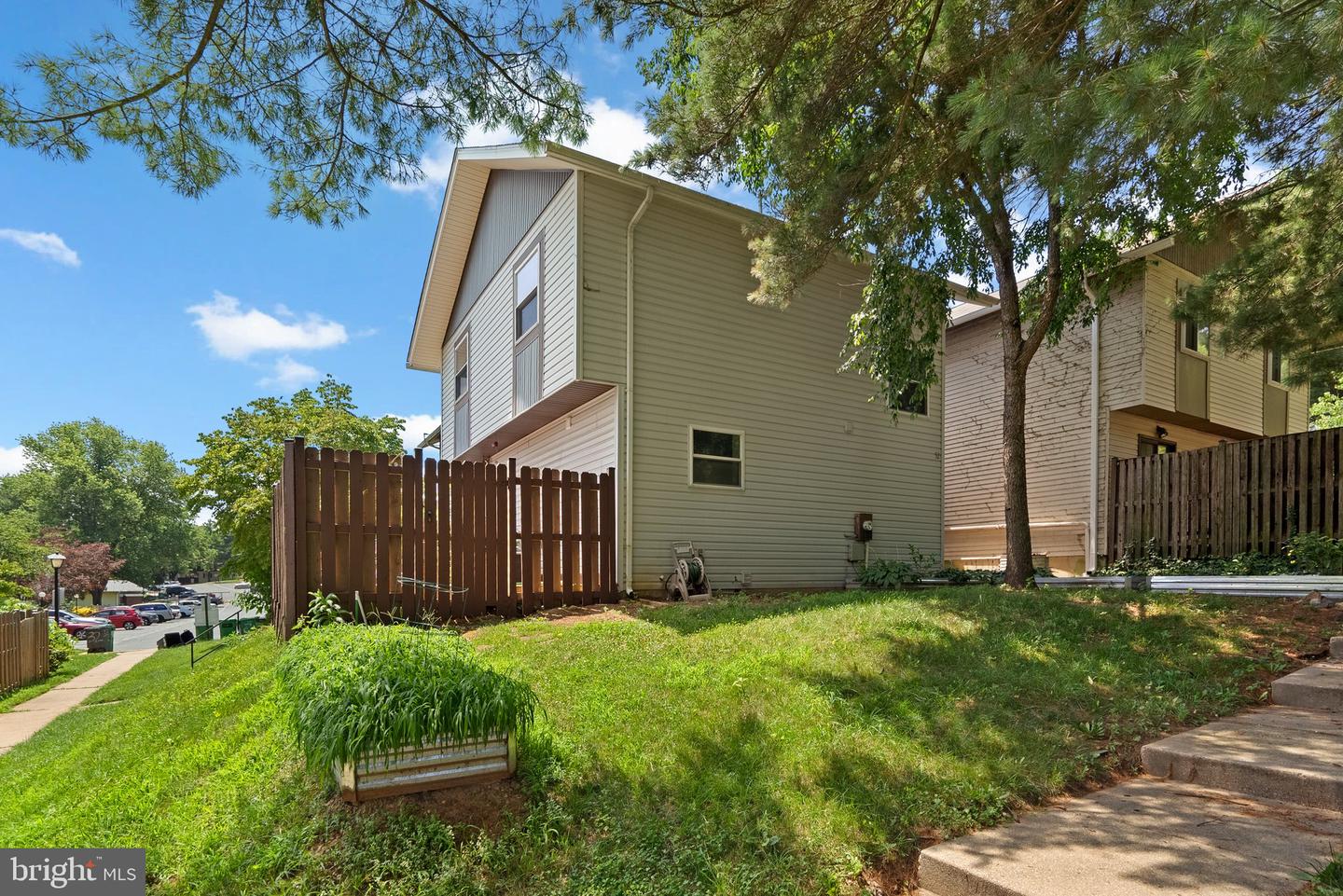 52 Anna Ct #275