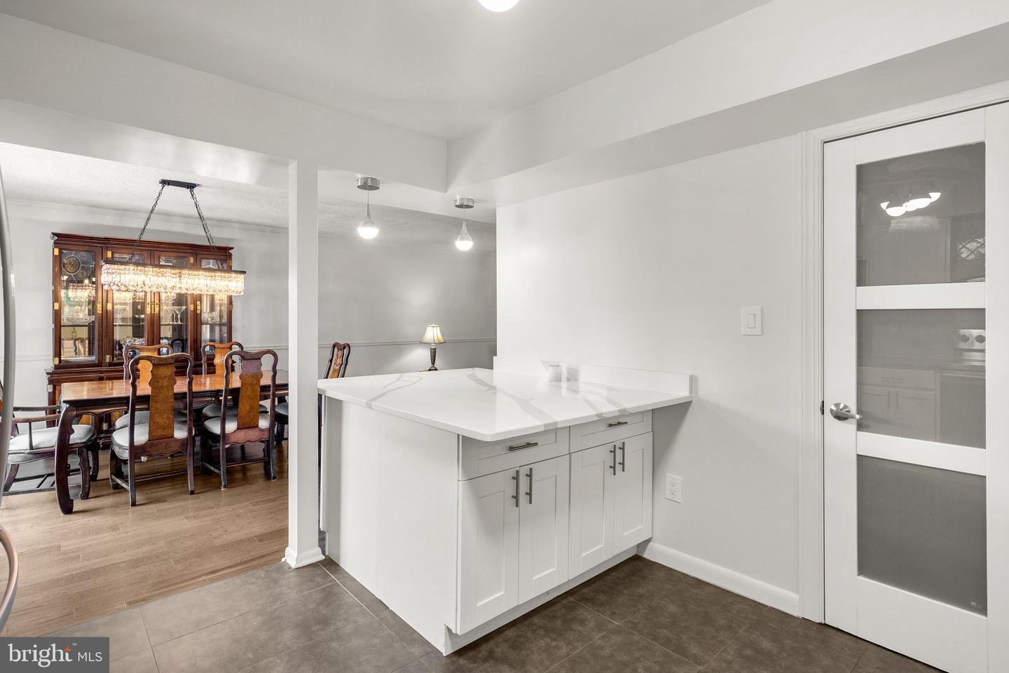 52 Anna Ct #275
