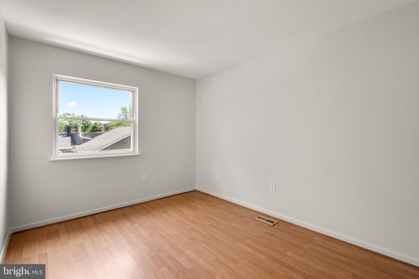 52 Anna Ct #275