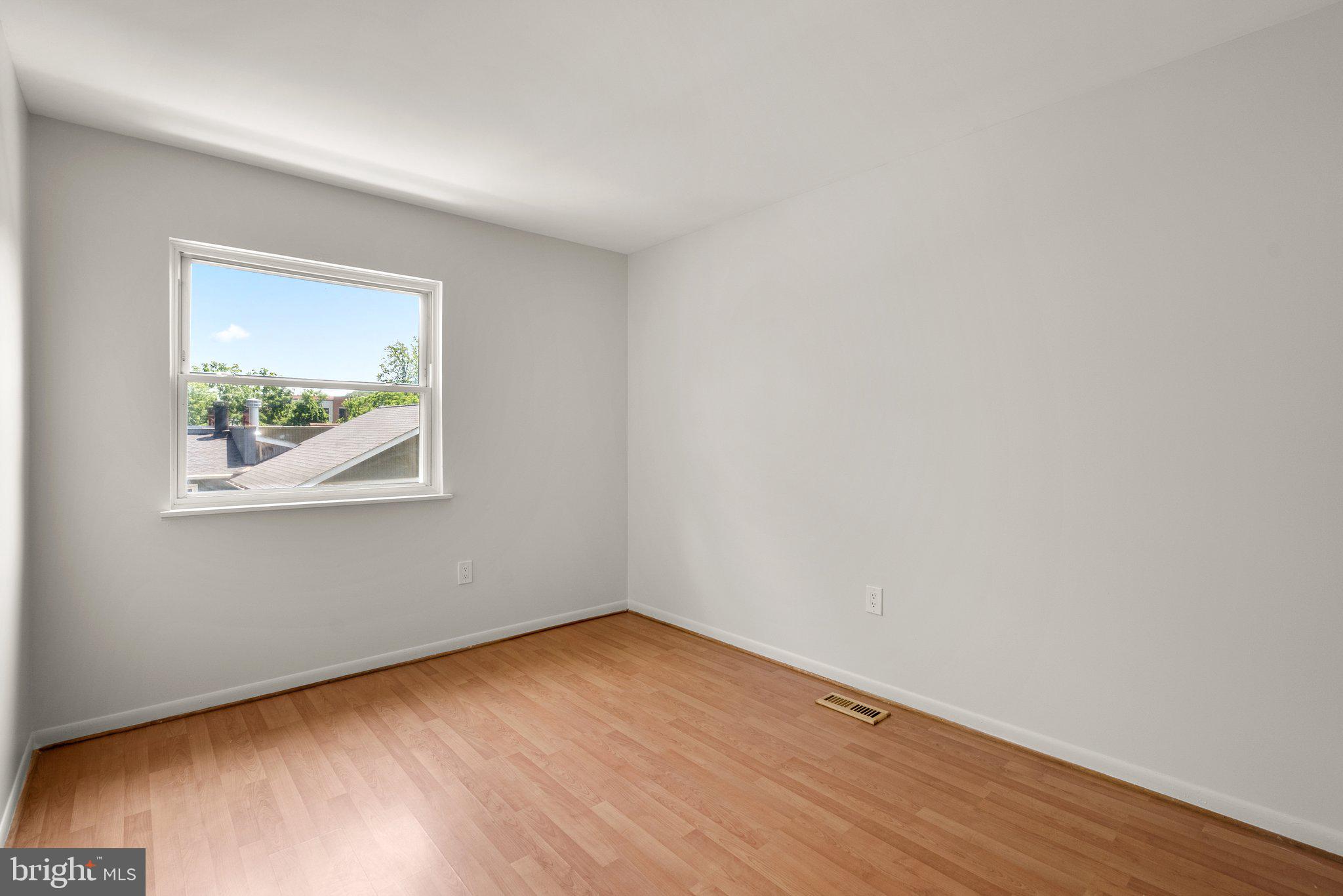 52 Anna Ct #275