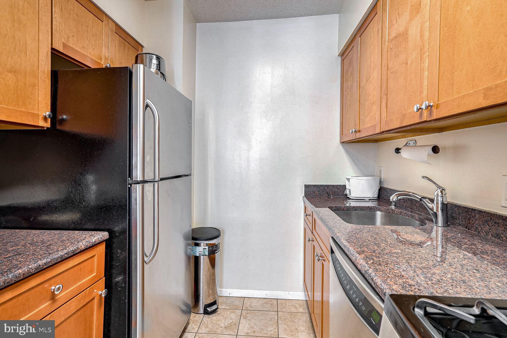 4801 FAIRMONT AVENUE 904