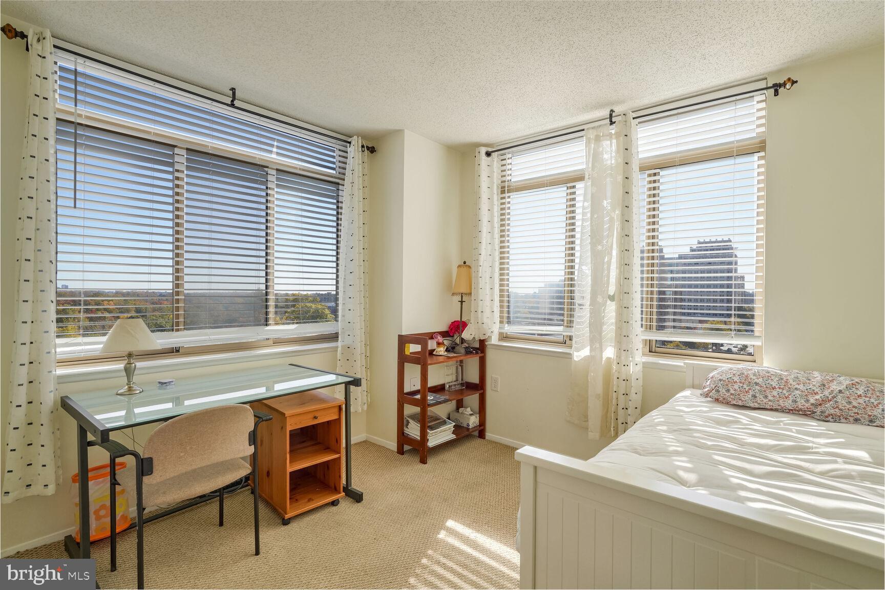 4801 FAIRMONT AVENUE 904