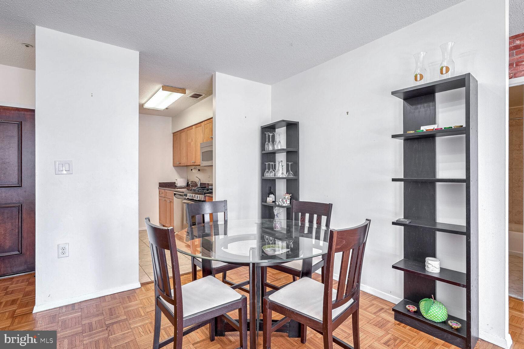 4801 FAIRMONT AVENUE 904