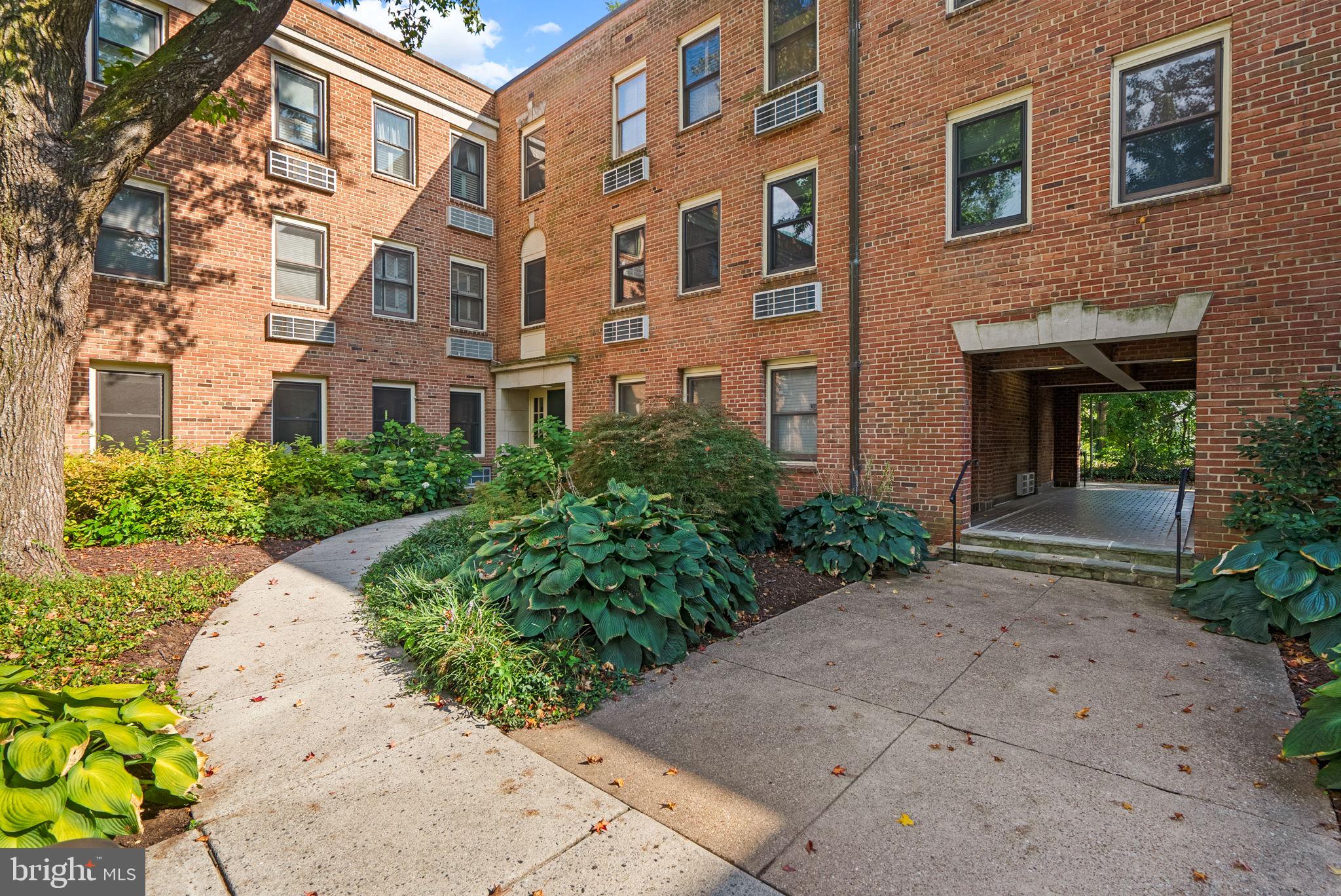 4820 CHEVY CHASE DRIVE 101