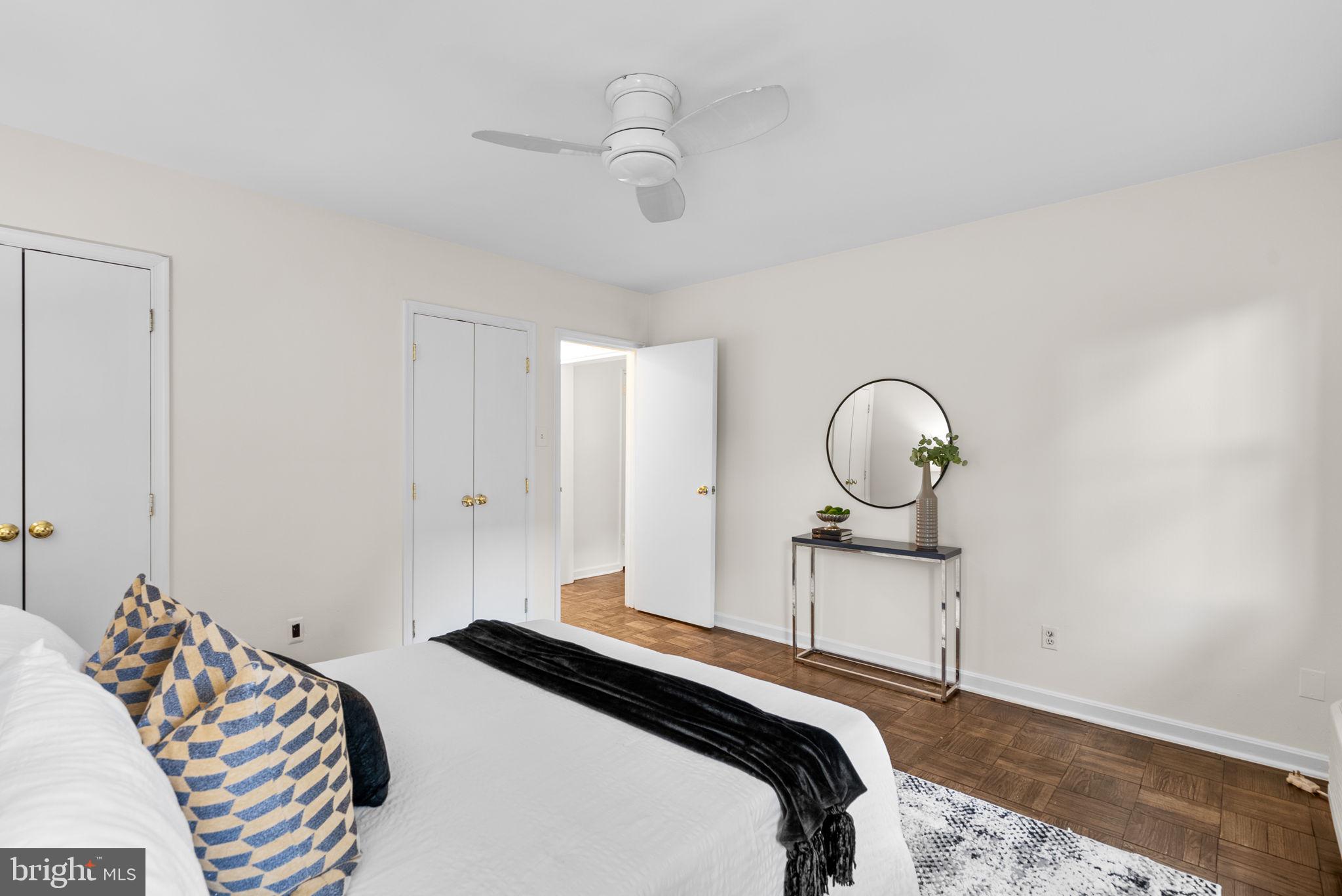 4820 CHEVY CHASE DRIVE 101