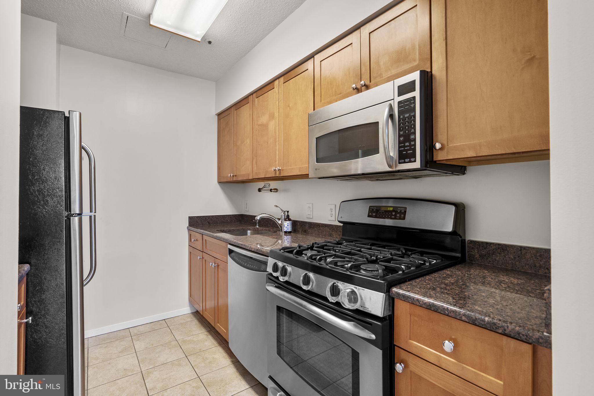 4801 FAIRMONT AVENUE 904