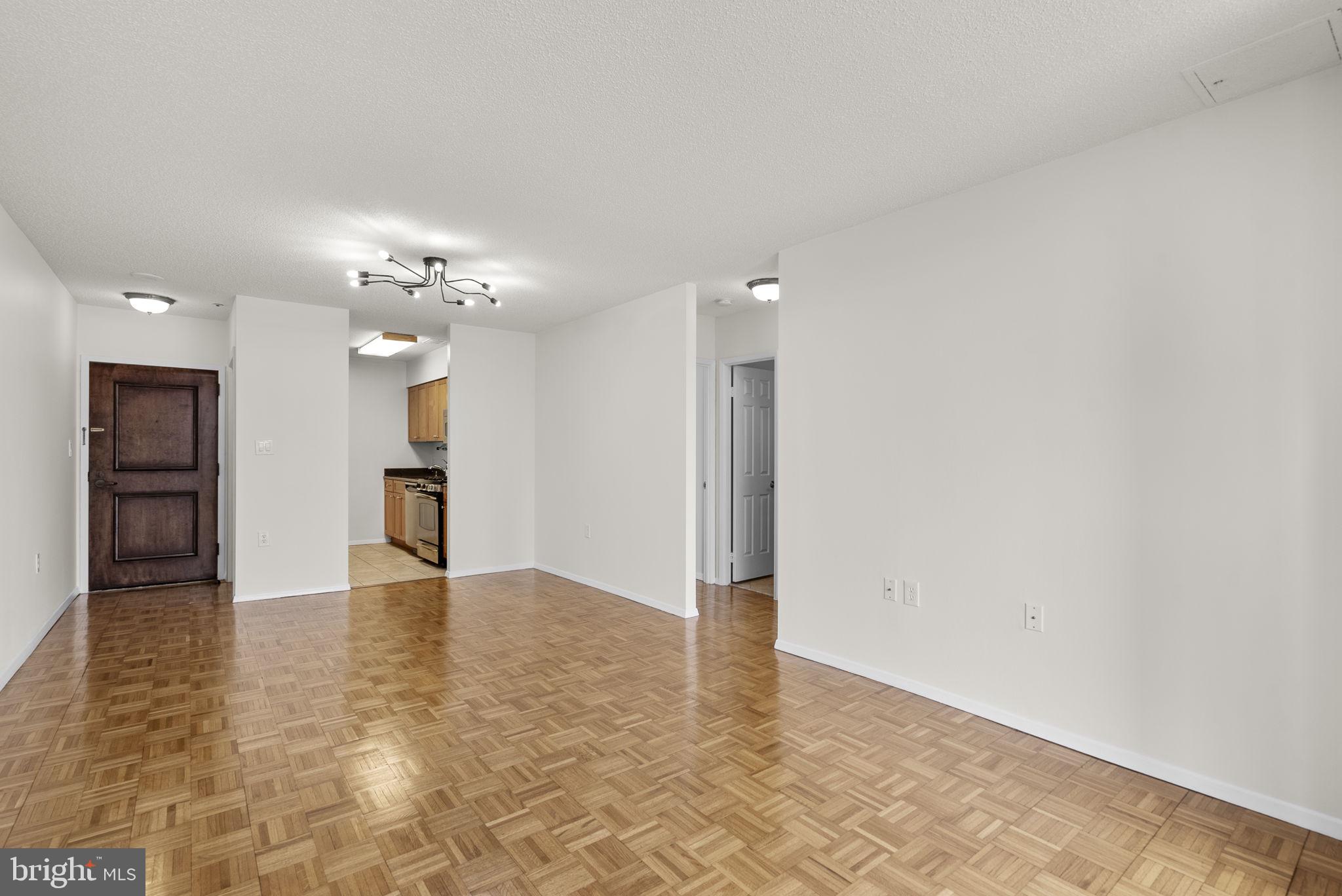 4801 FAIRMONT AVENUE 904