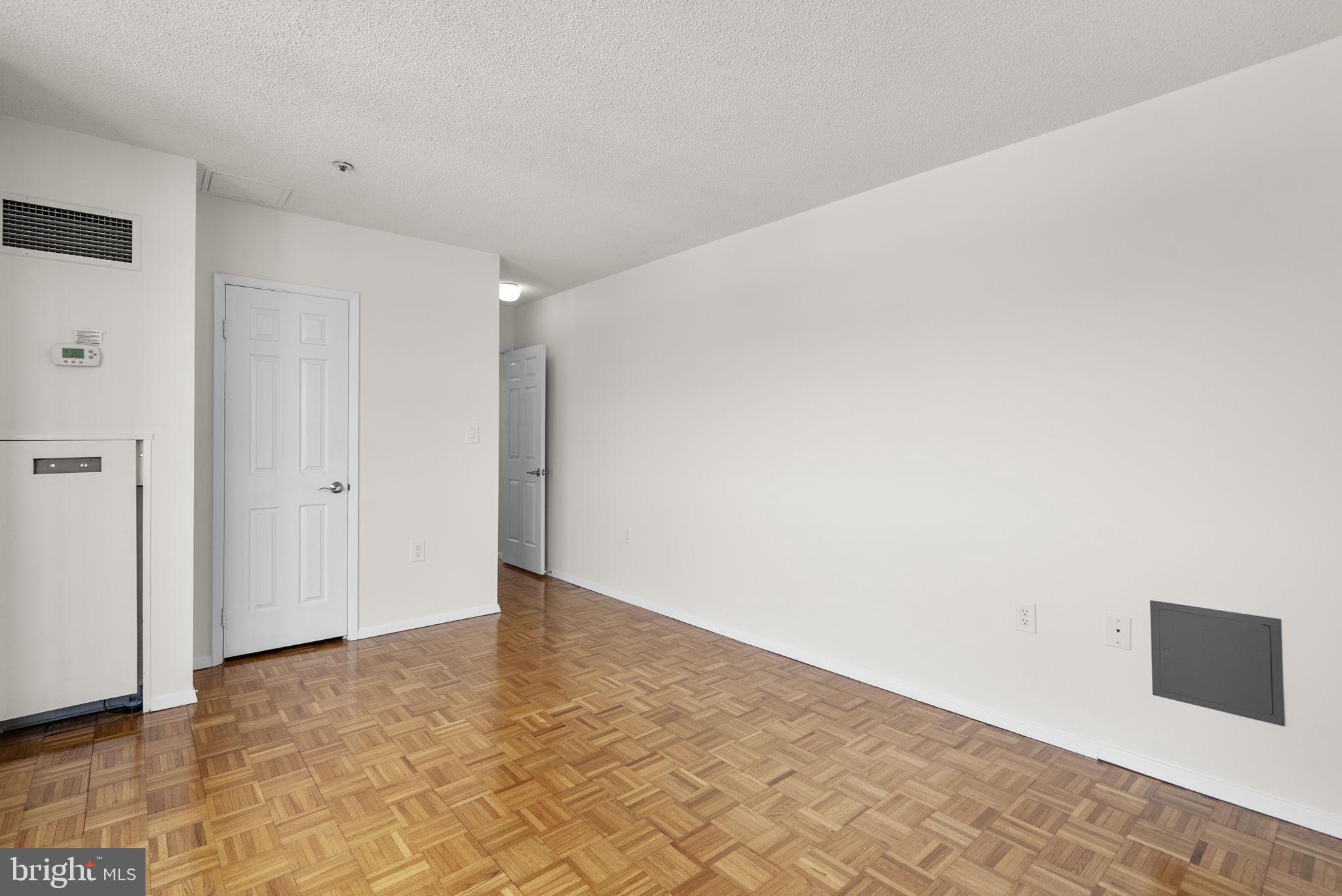 4801 FAIRMONT AVENUE 904