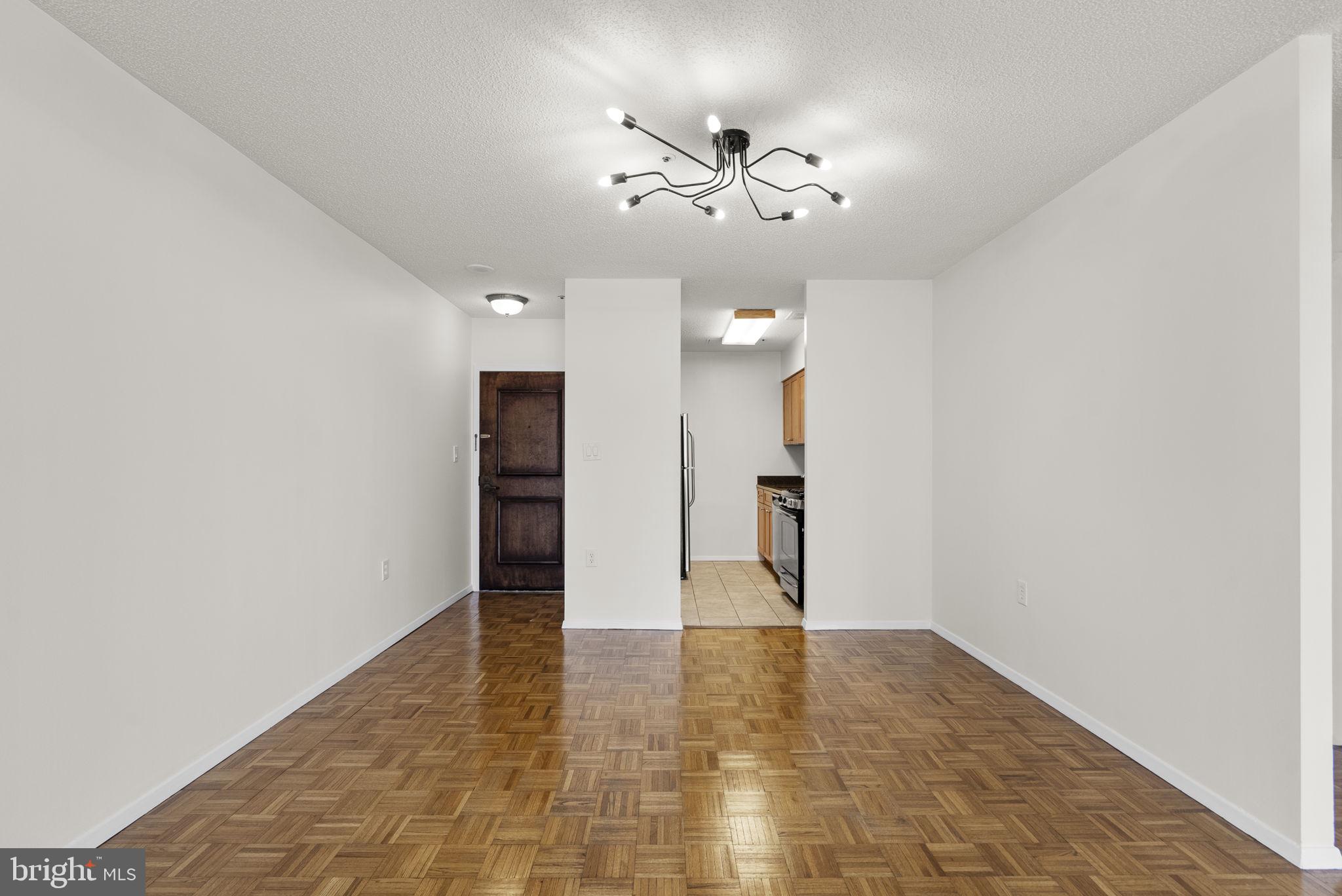 4801 FAIRMONT AVENUE 904