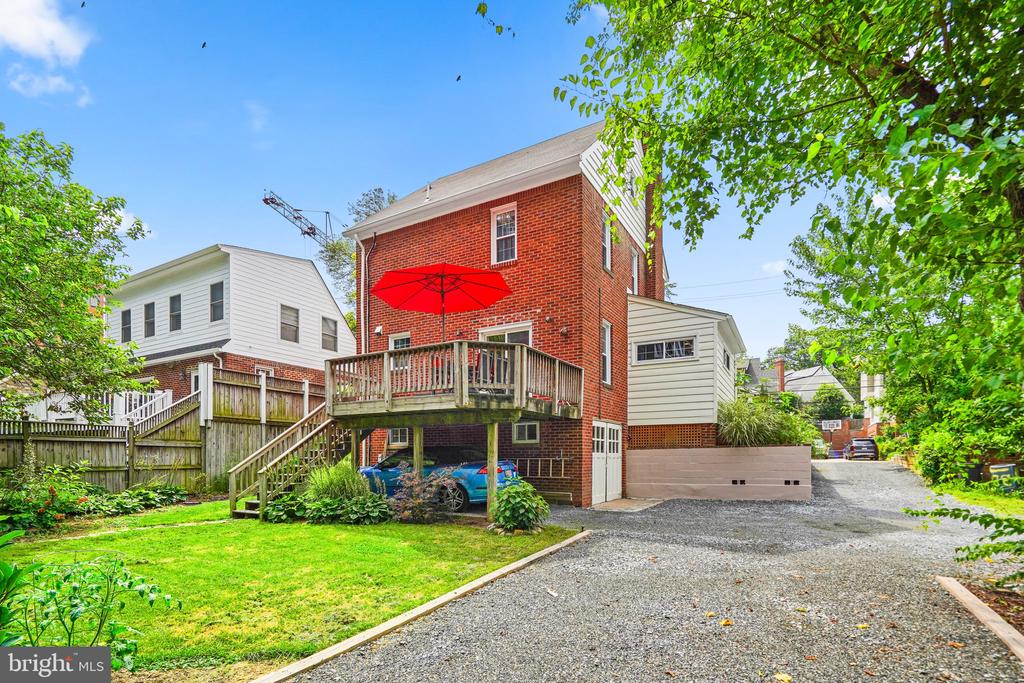 8013 GLENBROOK ROAD
