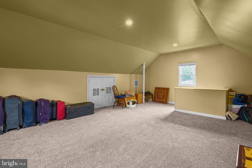8013 GLENBROOK ROAD