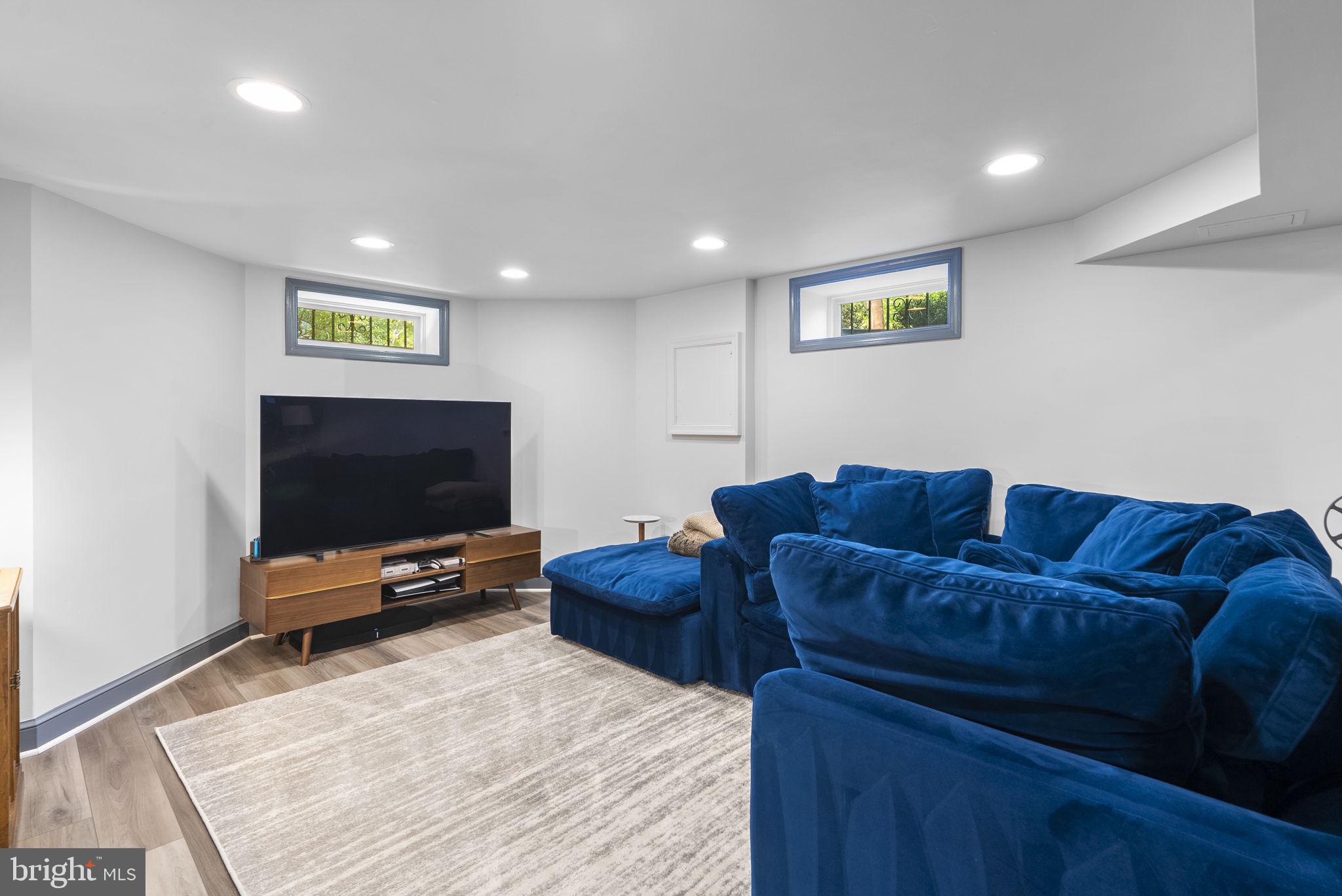 3908 OLIVER STREET
