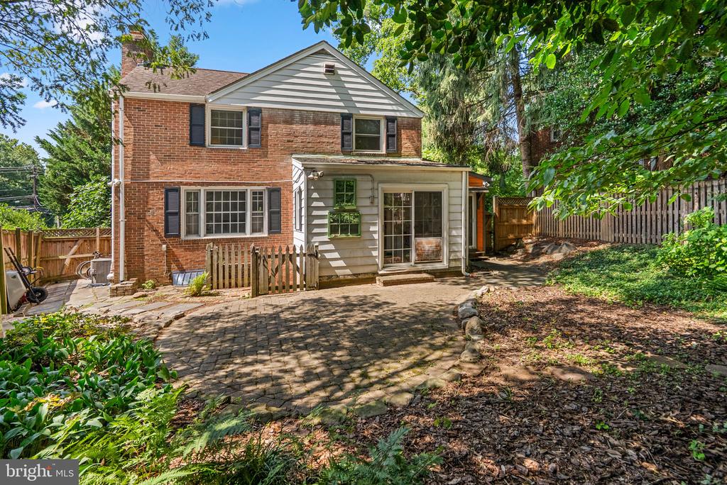 9311 WOODLAND DRIVE