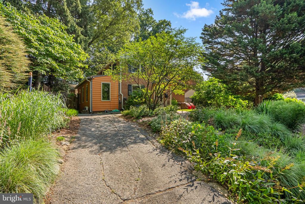 9311 WOODLAND DRIVE