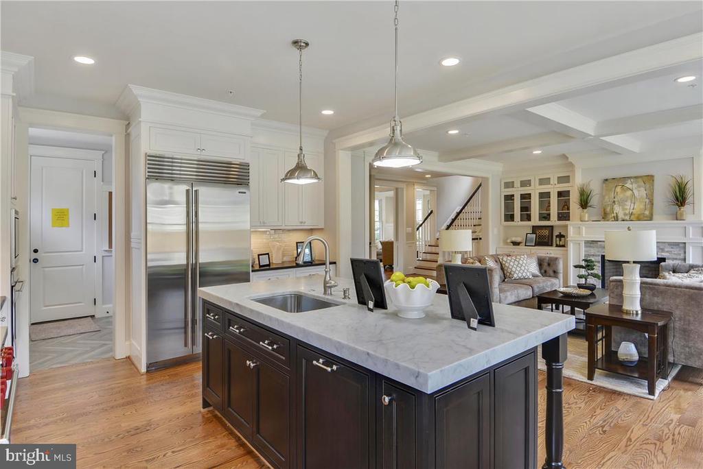 4510 MAPLE AVENUE
