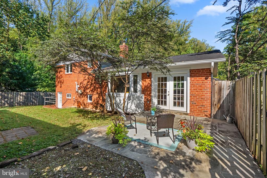8810 SPRING VALLEY ROAD