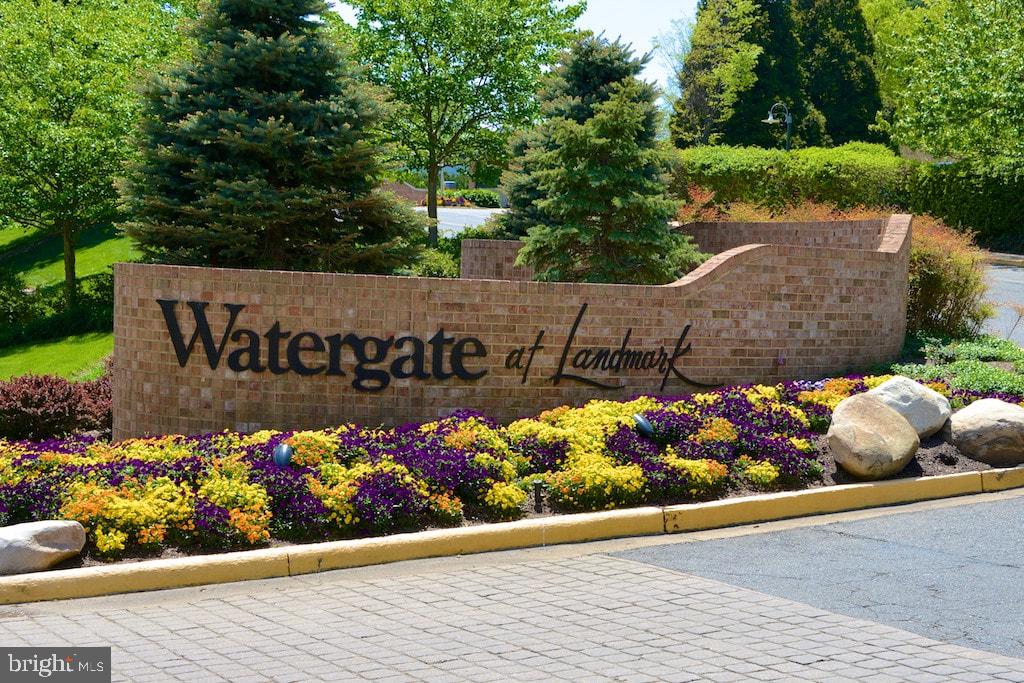 309 YOAKUM PARKWAY Unit: #406