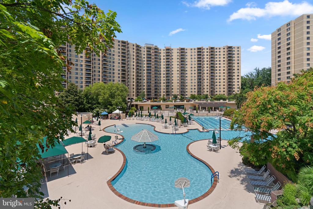 309 YOAKUM PARKWAY Unit: #406