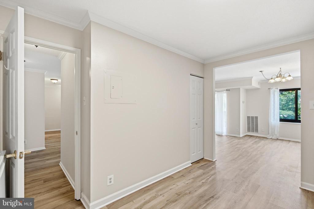 309 YOAKUM PARKWAY Unit: #406