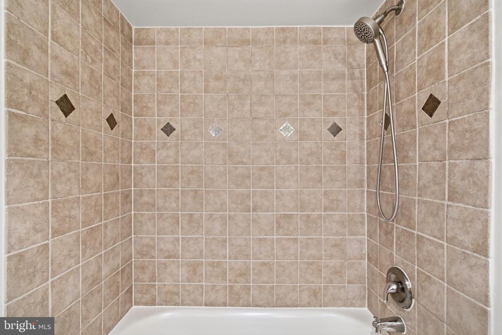 309 YOAKUM PARKWAY Unit: #406